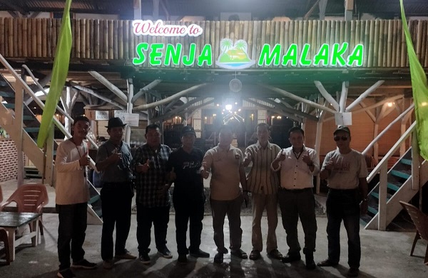 Santap Sore di Pinggir Pantai: Rahasia Lesehan Cahaya Laut
